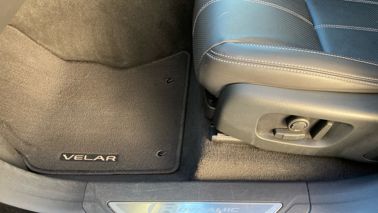 Land Rover Range Rover Velar 2.0 D200 Edition 5dr Auto Diesel Estate